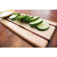 Personalisiertes Schneidebrett Aus Ahorn Mit Walnuss-Akzent Geschenk Für Den Küchenchef von JTWoodworks