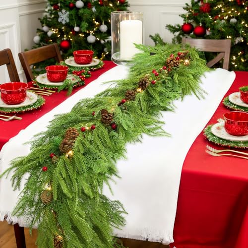 JUNEBRUSHS Norfolk-Kiefergirlande mit Lichtern, 2,7 m, künstliche grüne Girlande für Kaminsims, Treppen, Geländer, Kamin, Tisch, Innenbereich, Weihnachtsdekoration JUNEBRUSHS Norfolk-Kiefergirlande mit Lichtern, 2,7 m, künstliche grüne Girlande für Kaminsims, Treppen, Geländer, Kamin, Tisch, Innenbereich, Weihnachtsdekoration von JUNEBRUSHS