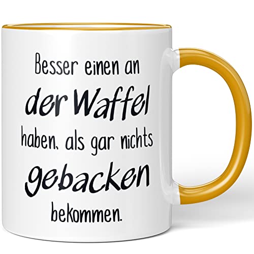 JUNIWORDS Tasse, Besser einen an der Waffel haben, als gar nichts gebacken bekommen, Dunkelgelb (1009628) von JUNIWORDS