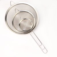 Sieb- und Durchschlag-Set – Edelstahl-Metallsieb, feinmaschiges Sieb 3er Set Küchensieb, Sieb Kochen, Mehl von JUSCH