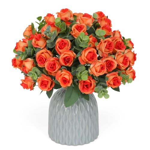 JUSTOYOU 4-Bündel künstliche orange Rosen, Seide Rose Sträuße mit Eukalyptusblättern, Rose gefälschte Blume mit 44 Rosenköpfen für Hochzeit Home Geburtstagsparty Arrangement Garten Dekoration (orange) von JUSTOYOU