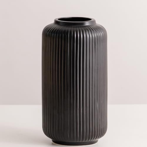 Gerippte Vase Schwarz 20 cm Hoch, Modern Blumenvasen aus Keramik für Tischdeko Innenbereich, Deko Vasen für Pampasgras von JUZAI