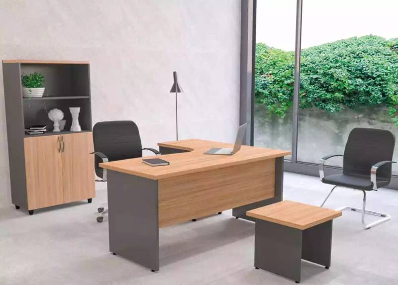 Büroausstattungsset Arbeitsplatz-Ausstattung Eckschreibtisch Aktenschrank von JV Möbel