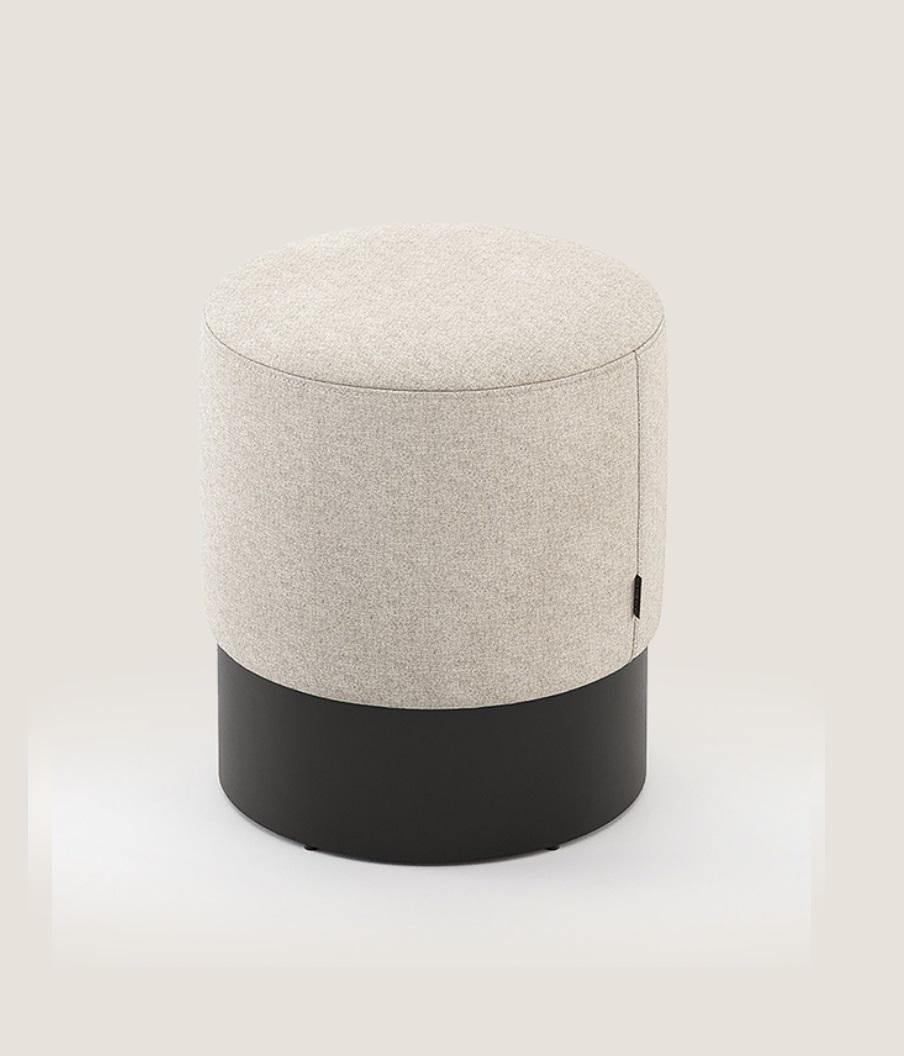 Designer Pouf Stilvoller Fußhocker Textilhocker Sitz Schlafzimmer Möbel Designer Pouf Stilvoller Fußhocker Textilhocker Sitz Schlafzimmer Möbel von JV Möbel