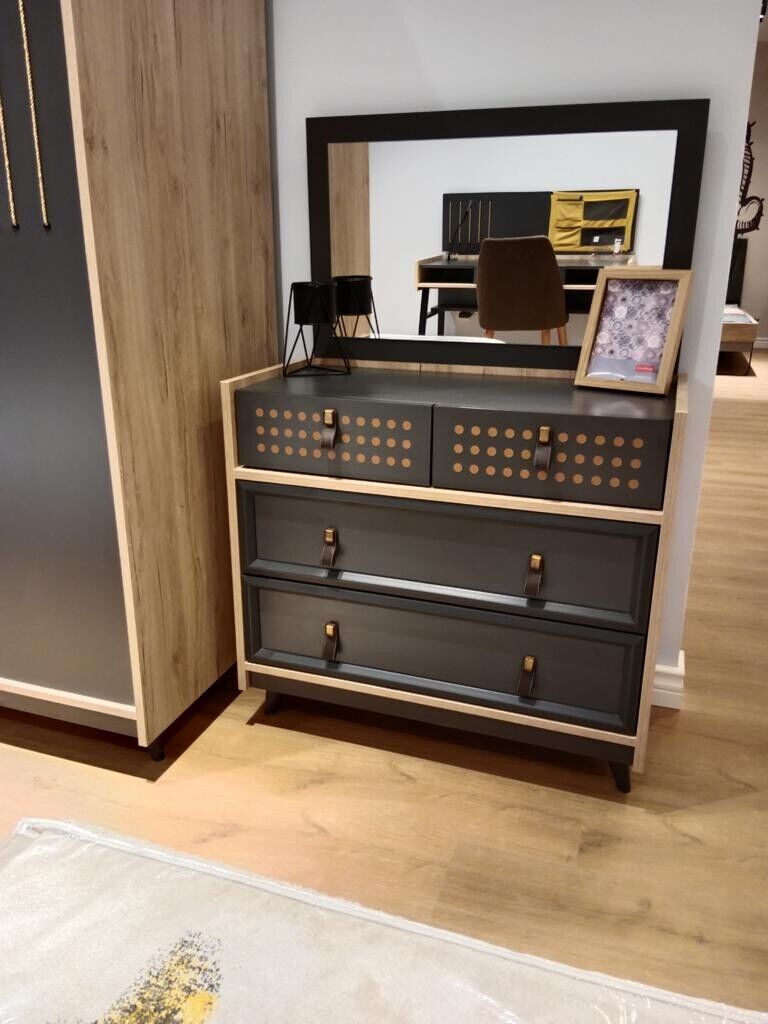 Exklusives Design Kommode mit Spiegel Schlafzimmer Kommode Design Schrank von JV Möbel