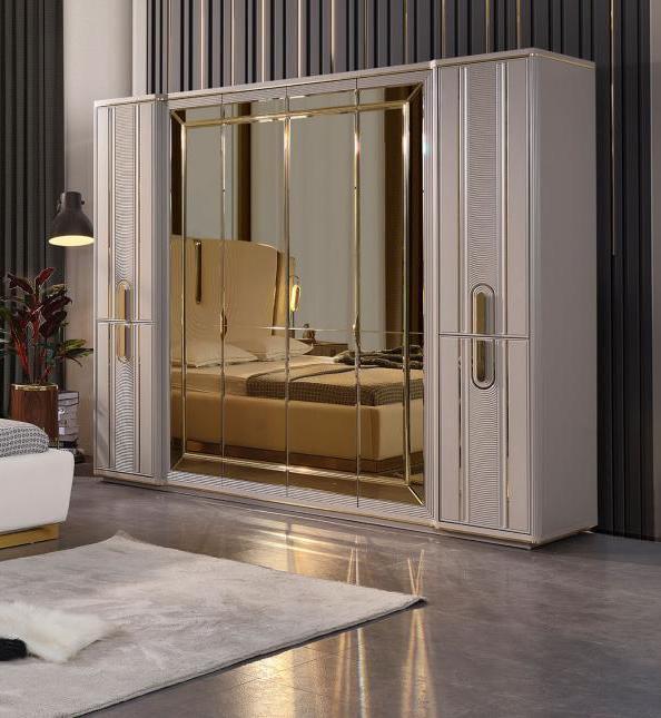 Luxus Kleiderschrank Holzschrank Garderobenschrank mit Spiegel Beige von JV Möbel