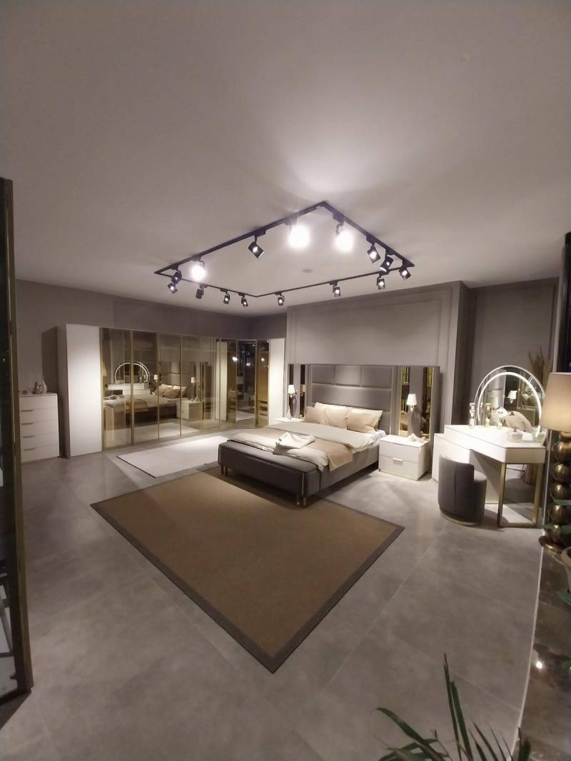Luxus Schlafzimmer Set Bett + 2x Nachttische Kommode Kleiderschrank Holz Neu von JV Möbel
