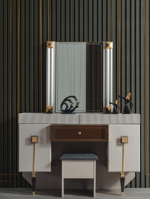 Moderne Schlafzimmer Holz Möbel Schminktisch Hocker Spiegel Garnitur von JV Möbel