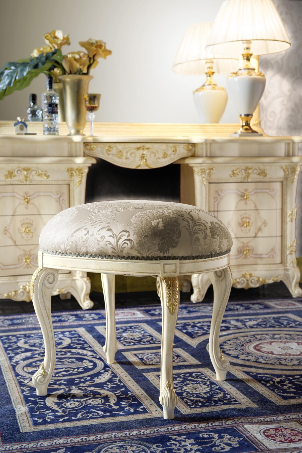 Ottomane Sitzhocker Sitzpouf Designer Hocker Polster Wohnzimmer Bank Fußhocker Ottomane Sitzhocker Sitzpouf Designer Hocker Polster Wohnzimmer Bank Fußhocker von JV Möbel