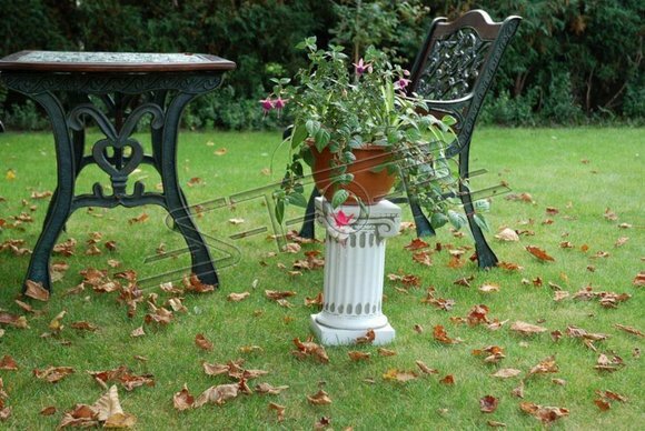 Blumen Säule Ständer Garten Terrasse Dekoration Säulen Statue Figuren von JVmoebel