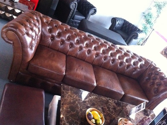 CHESTERFIELD 270cm Big Sofa Couch LEDER SOFA 5-SITZER GARNITUR Winchester NEU von JVmoebel