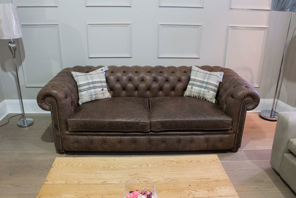 Chesterfield 3 Sitzer XXL Polster Sitz Couch Sofa Garnitur Big Couchen von JVmoebel