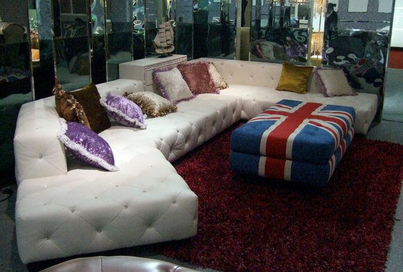 Designer Ecksofa Couch + Hocker Leder Sofa Couch Eck Polster mit Steinen Neuware A996 Designer Ecksofa Couch + Hocker Leder Sofa Couch Eck Polster mit Steinen Neuware A996 von JVmoebel