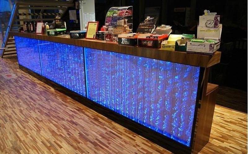 JVmoebel Bartisch Beleuchtete Wasserwand für Bar und Tresen – Dekorative Säule, Made in Europa von JVmoebel