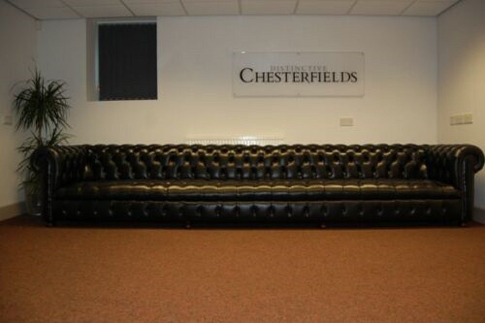 JVmoebel Big-Sofa Riesiges Chesterfield Sofa XXL Couch Polster Möbel Leder Stilvoll, Made in Europe von JVmoebel