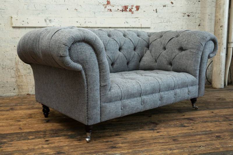 JVmoebel Chesterfield-Sofa Zweiersitzer Sofa aus Leder und Stoff in Grau – Polstergarnitur, Made in Europa von JVmoebel
