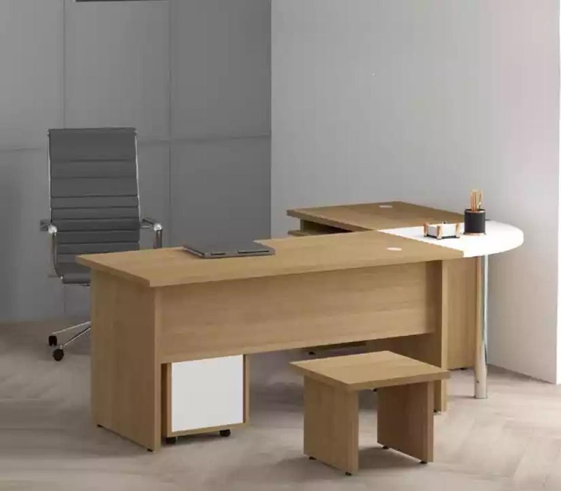 JVmoebel Eckschreibtisch Arbeitszimmer Eckschreibtisch Moderne Design Büromöbel Tisch Office (1-St), Made in Europa von JVmoebel