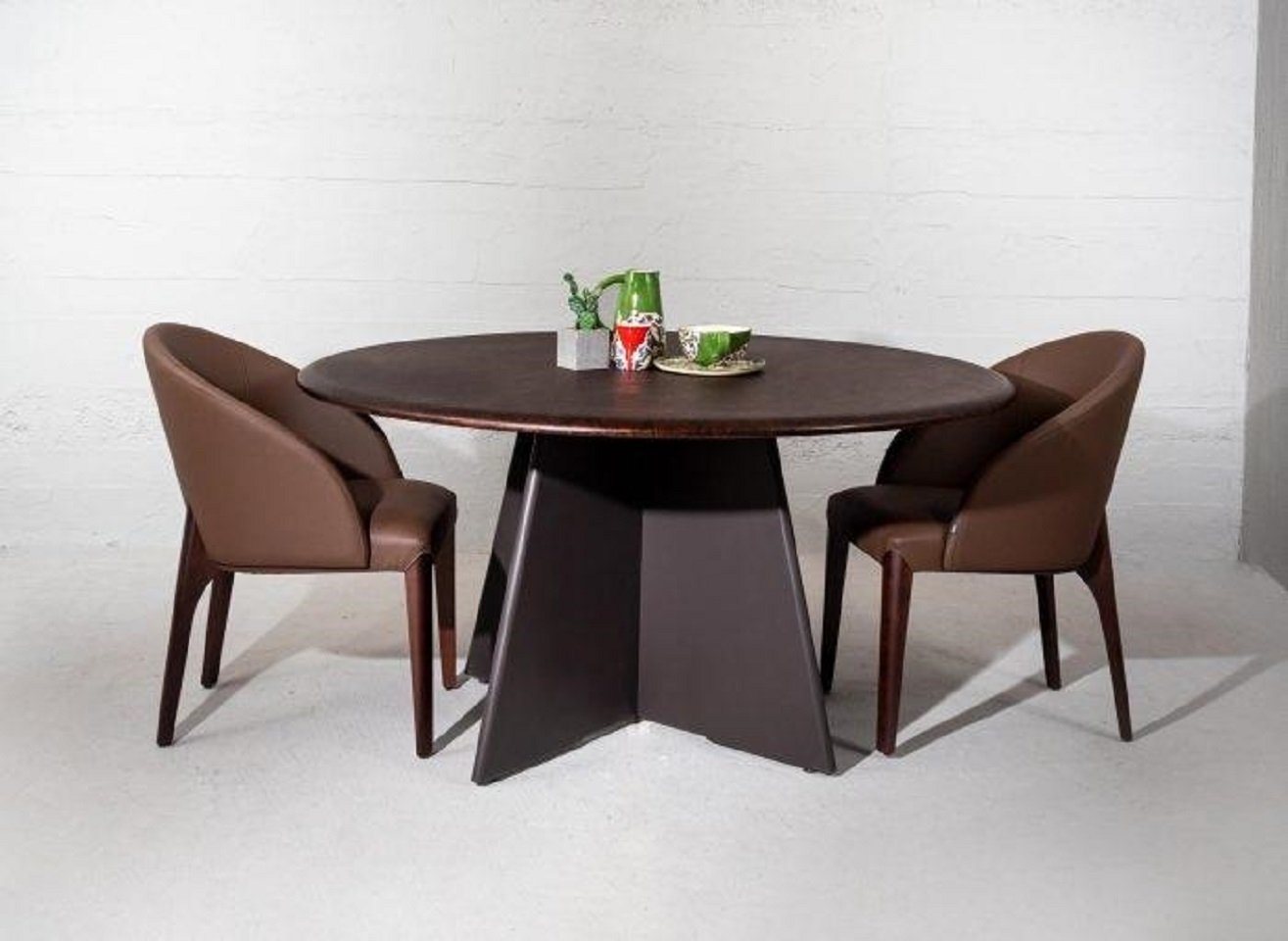 JVmoebel Esszimmer-Set Stilvoll Holz Esszimmermöbel Runder Tisch Mit vier eleganten Stühlen, (5-St., Esstisch + 4x Stühle), Made in Europa von JVmoebel