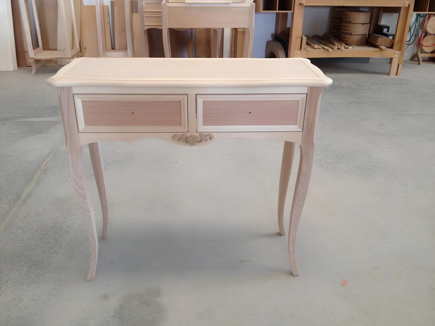 JVmoebel Konsolentisch Eleganter Holzkonsole Tisch für das Schlafzimmer im klassischen Stil (Konsolentisch, 1-St., Konsolentisch), Made in Europa von JVmoebel