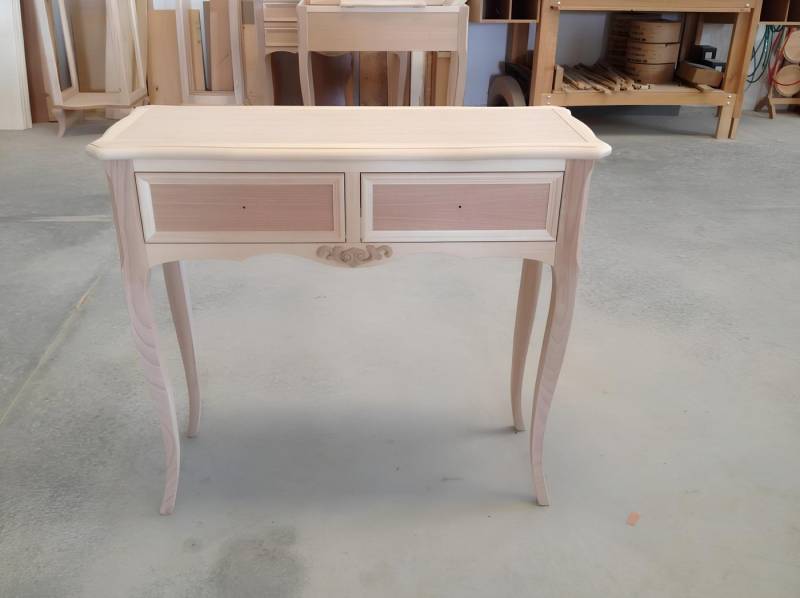 JVmoebel Konsolentisch Eleganter Holzkonsole Tisch für das Schlafzimmer im klassischen Stil (Konsolentisch, 1-St., Konsolentisch), Made in Europa von JVmoebel