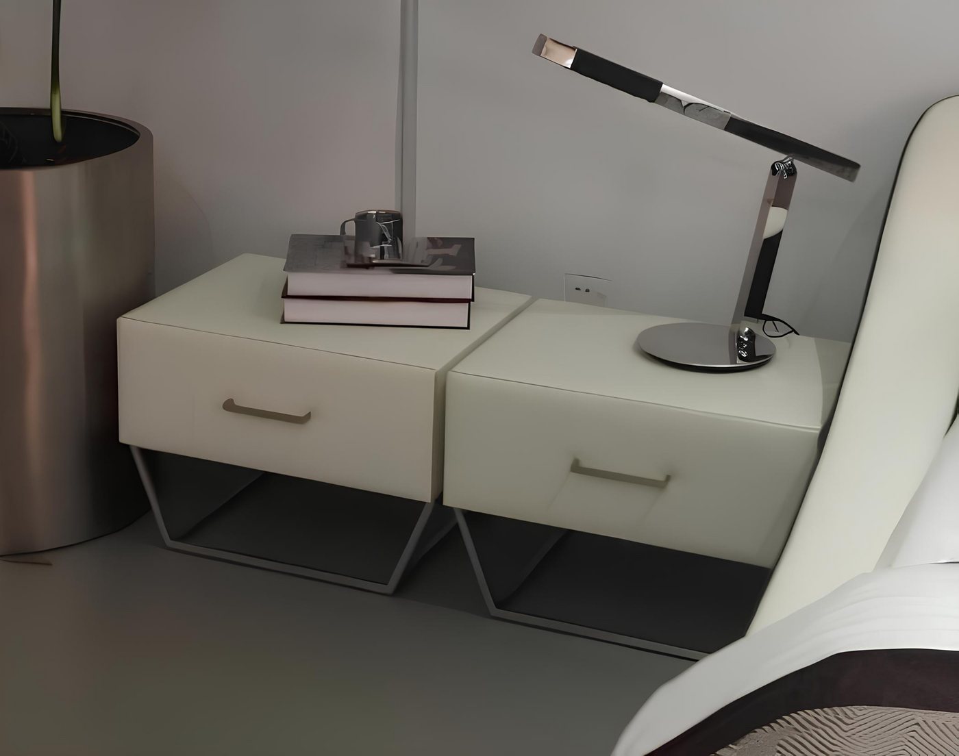 JVmoebel Nachttisch Elegante Design Nacht Tisch Metall Glanz Konsolen Beistellkonsole (Nachttische), Made in Europa von JVmoebel