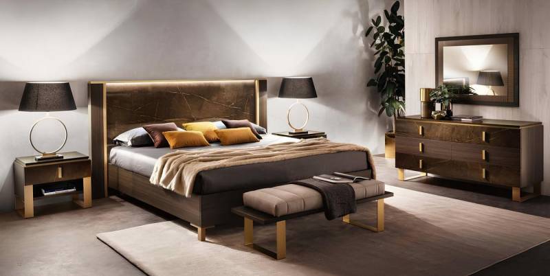 JVmoebel Schlafzimmer-Set Schlafzimmer Set Bett Nachttische Hocker Betten Italienische Möbel 4, Made in Europa von JVmoebel