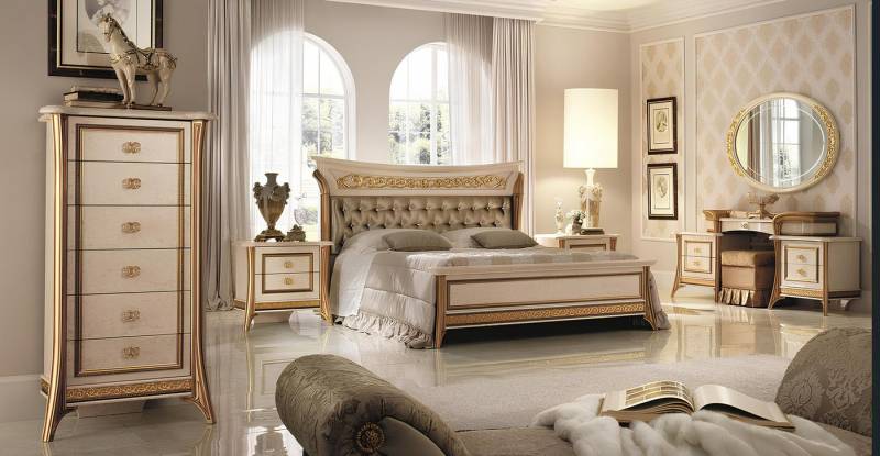 JVmoebel Schlafzimmer-Set Schlafzimmermöbel Set Bett, Nachttisch, Kommode, Hocker & Spiegel, Made in Europa JVmoebel Schlafzimmer-Set Schlafzimmermöbel Set Bett, Nachttisch, Kommode, Hocker & Spiegel, Made in Europa von JVmoebel