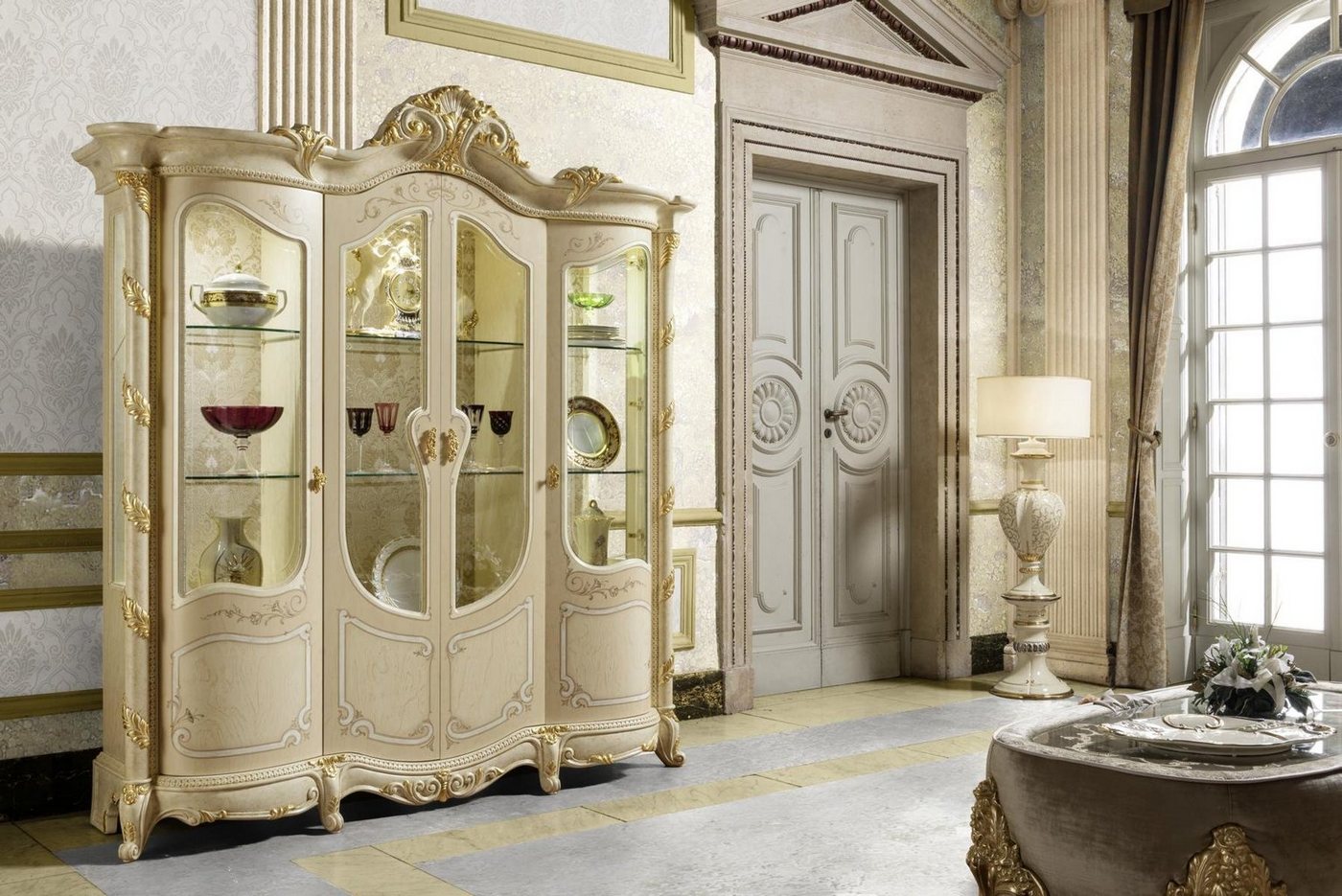 JVmoebel Vitrine Echtholz Vitrine Anrichte Massivholz Möbel für das Wohnzimmer Made in Europa von JVmoebel