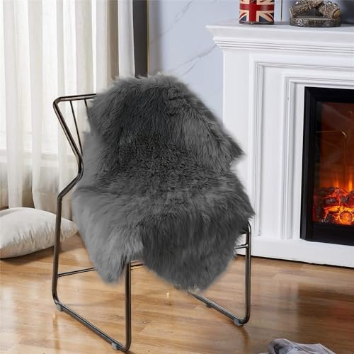 JXLOULAN Faux Lammfell Schaffell Teppich Dunkelgrau 50x80 cm, Longhair Flauschiger Teppiche Wohnzimmer Deko Weicher Fell Carpet für Stühle Sofa Schlafzimmer Kinderzimmer JXLOULAN Faux Lammfell Schaffell Teppich Dunkelgrau 50x80 cm, Longhair Flauschiger Teppiche Wohnzimmer Deko Weicher Fell Carpet für Stühle Sofa Schlafzimmer Kinderzimmer von JXLOULAN