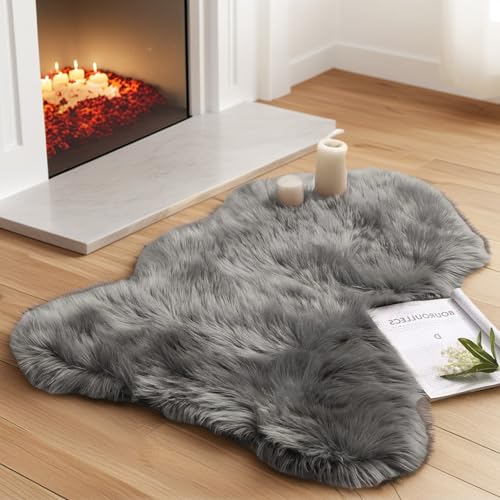 JXLOULAN Faux Lammfell Schaffell Teppich Dunkelgrau 75x120 cm, Flauschiger Fell Teppich Wohnzimmer Deko Longhair Weicher für Stühle Sofa Schlafzimmer Kinderzimmer JXLOULAN Faux Lammfell Schaffell Teppich Dunkelgrau 75x120 cm, Flauschiger Fell Teppich Wohnzimmer Deko Longhair Weicher für Stühle Sofa Schlafzimmer Kinderzimmer von JXLOULAN
