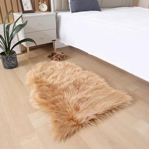 JXLOULAN Faux Fell Teppich Hellbraun 50x80 cm Waschbar, Flauschiger Faux Lammfell Teppich für Wohnzimmer Schlafzimmer Kinderzimmer Haustierfreundlich JXLOULAN Faux Fell Teppich Hellbraun 50x80 cm Waschbar, Flauschiger Faux Lammfell Teppich für Wohnzimmer Schlafzimmer Kinderzimmer Haustierfreundlich von JXLOULAN