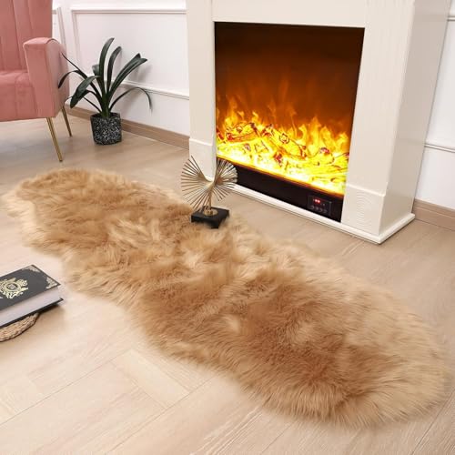JXLOULAN Faux Lammfell Schaffell Teppich Hellbraun 80x180 cm, Flauschiger Teppich Wohnzimmer Deko Longhair Weicher Fell Carpet für Stühle Sofa Schlafzimmer Kinderzimmer JXLOULAN Faux Lammfell Schaffell Teppich Hellbraun 80x180 cm, Flauschiger Teppich Wohnzimmer Deko Longhair Weicher Fell Carpet für Stühle Sofa Schlafzimmer Kinderzimmer von JXLOULAN