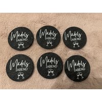 Glasuntersetzer Mädelsabend. Perfekte Tischdekoration Für Einen Tollen Mädelsabend in Anthrazit, Grau Oder Pink von JaLeKreativGeschenk