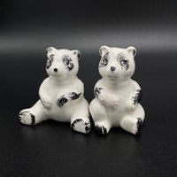 Vintage - Handbemalt Keramik Pandabären Salz- Und Pfefferstreuer Made in Taiwan von JacquelynVaccaro