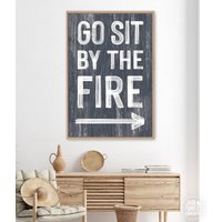 Hale Navy Blauer Spruch Für Die Couch > Go Sit By The Fire Leinwand, Neutrales Blaugraues Schild, Herbst Dekor, Rustikales Holzschildchen {Pwo} von JadeForestDecor