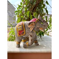 Holz Elefant Statue, Figur, Showpiece, Distress Rustikal Finish, Handgemalt, Wohndekor, Höhe 8, 5 Zoll, Figur von JaipurTreasures