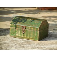 Notleidende Schmuckschatulle, Schatzkiste Aus Holz, Miniatur-Kofferkasten, Distress Rustic Finish, Grüne Farbe von JaipurTreasures