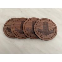 Offizielle Jl Walnuss Untersetzer | 4Er Set von JakeysWorkshop