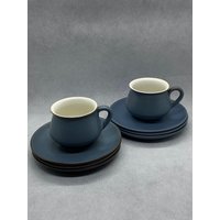 Denby Steinzeug Flache Tasse & Untertasse -Echo Blue Muster - England 2 3Er-Sets von JammysTreasures