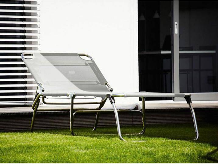 Jan Kurtz Möbel Aluminium Liege Amigo Big grau, Designer Francesco Favagrossa, 40x75 cm von Jan-Kurtz