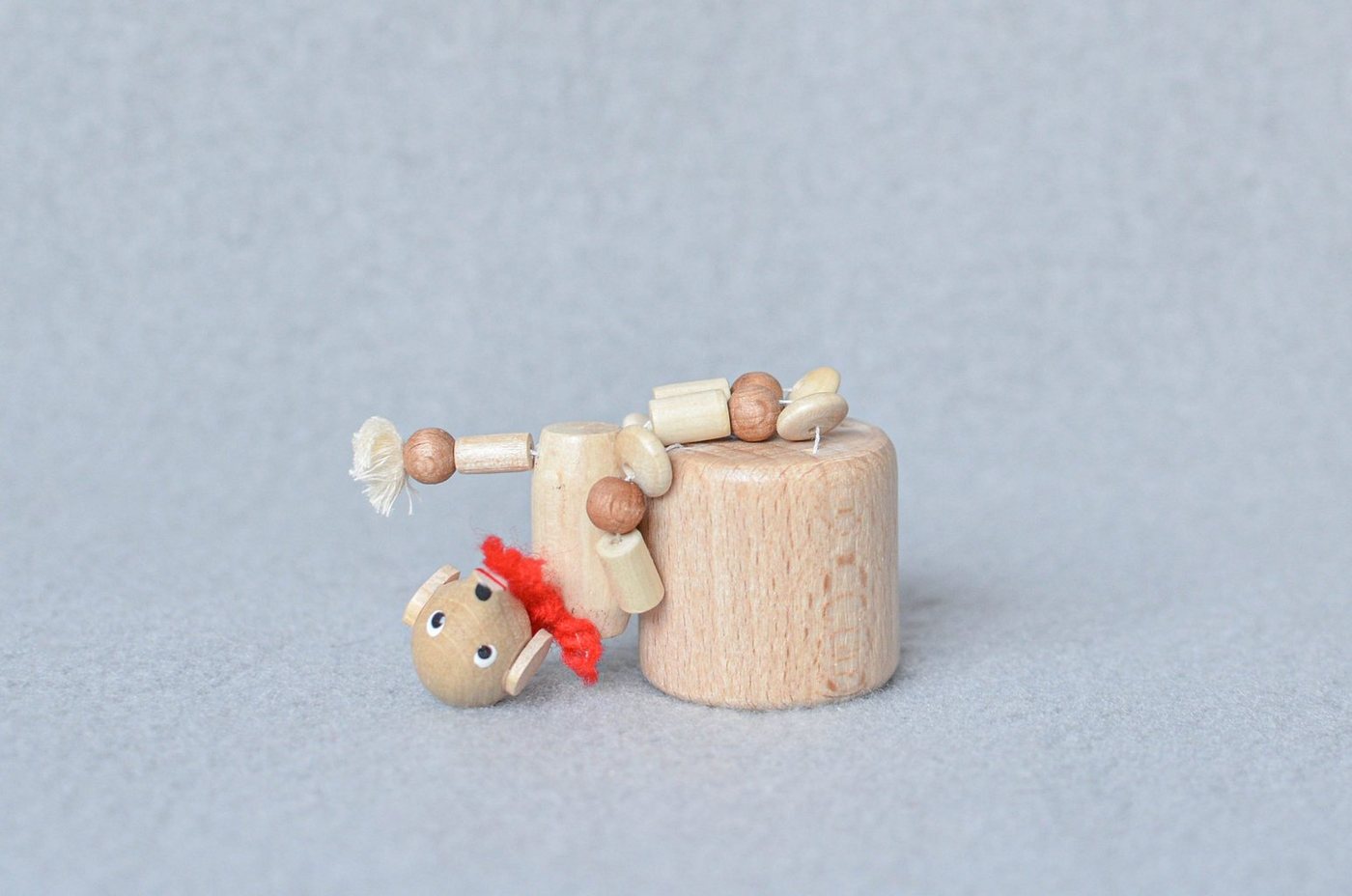 Jan Stephani Erzgebirgische Volkskunst Tierfigur Holzspielzeug Wackelfigur Pudel weiß Höhe=7,5cm NEU von Jan Stephani Erzgebirgische Volkskunst