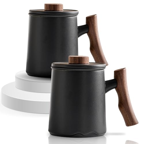 JanYoo 2 Stück Teetasse mit Deckel und Sieb - 360 ml Keramik Tee Tasse Teetassen und Untersetzer Set, Schwarz Teebecher Set mit Henkel für Losen Tee Matte Steinzeug Glasierte Teetassen von JanYoo