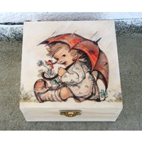 Serviettentechnik - Erinnerungsbox Aus Holz Mädchen Mit Regenschirm Serviettentechnik - Erinnerungsbox Aus Holz Mädchen Mit Regenschirm von JanaPysanky