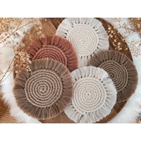 Makramee Untersetzer Für Gläser Tasse Kerzen | Boho Geschenkidee Frauen Deko Wohnzimmer Modern von JanasKnotenkunst
