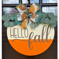 Hello Fall Türhänger | Herbst Tür Dekor Rundes Willkommensschild Makler Schließen Geschenk Schild von JandBCustomKrafts