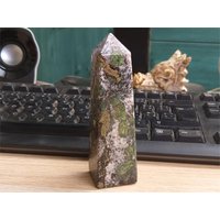 Diopsid 12cm Turm Obelisk Quarz Turmalin Glimmer Natürliche Kristall Carving Seltene Wertvolle Mineral Poliert Dekoration von JaneFisherMinerals