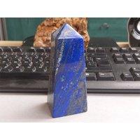 Lapislazuli Turm Obelisk Blau Lazurit Goldener Pyrit Shiny Kristall Natürliche Mineralstein Sammlung Poliert Carving Home Decoration von JaneFisherMinerals