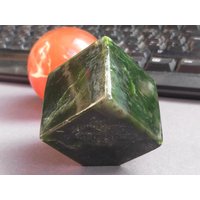 Nephrit Cube Jade Grün Poliert Transparente Steinschnitzerei Dekoration Mineralien Sammlung Crystal Healing von JaneFisherMinerals