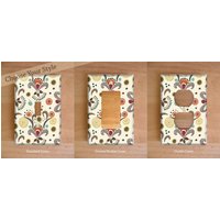 Verdrahtete Blumen-Muster-Vinyl-Lichtschalter - Und Steckdosenabdeckungen von JanetAnteparaDesigns