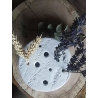 Blumenretter "Annie" Vasendeckel Für Gläser Dosen Blumenhalter Blumenstecker Drapierkünstler Blüten White Dekorativ Spring Summer Blumenretter "Annie" Vasendeckel Für Gläser Dosen Blumenhalter Blumenstecker Drapierkünstler Blüten White Dekorativ Spring Summer von Janetthatsgemacht